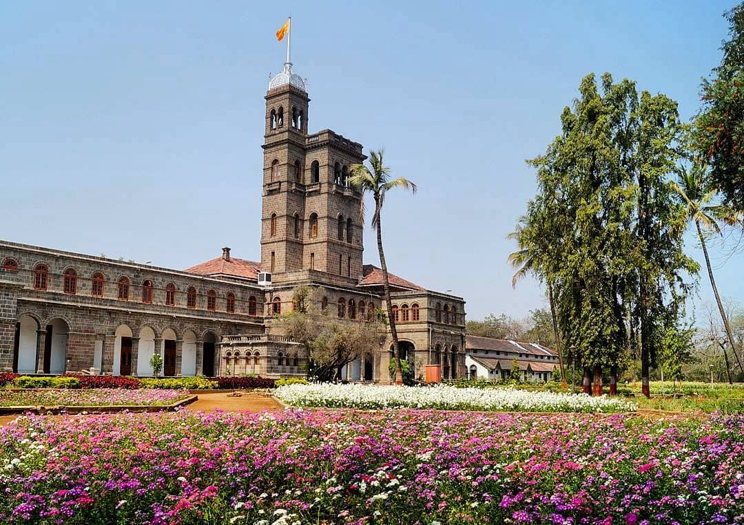 Unipune University Building