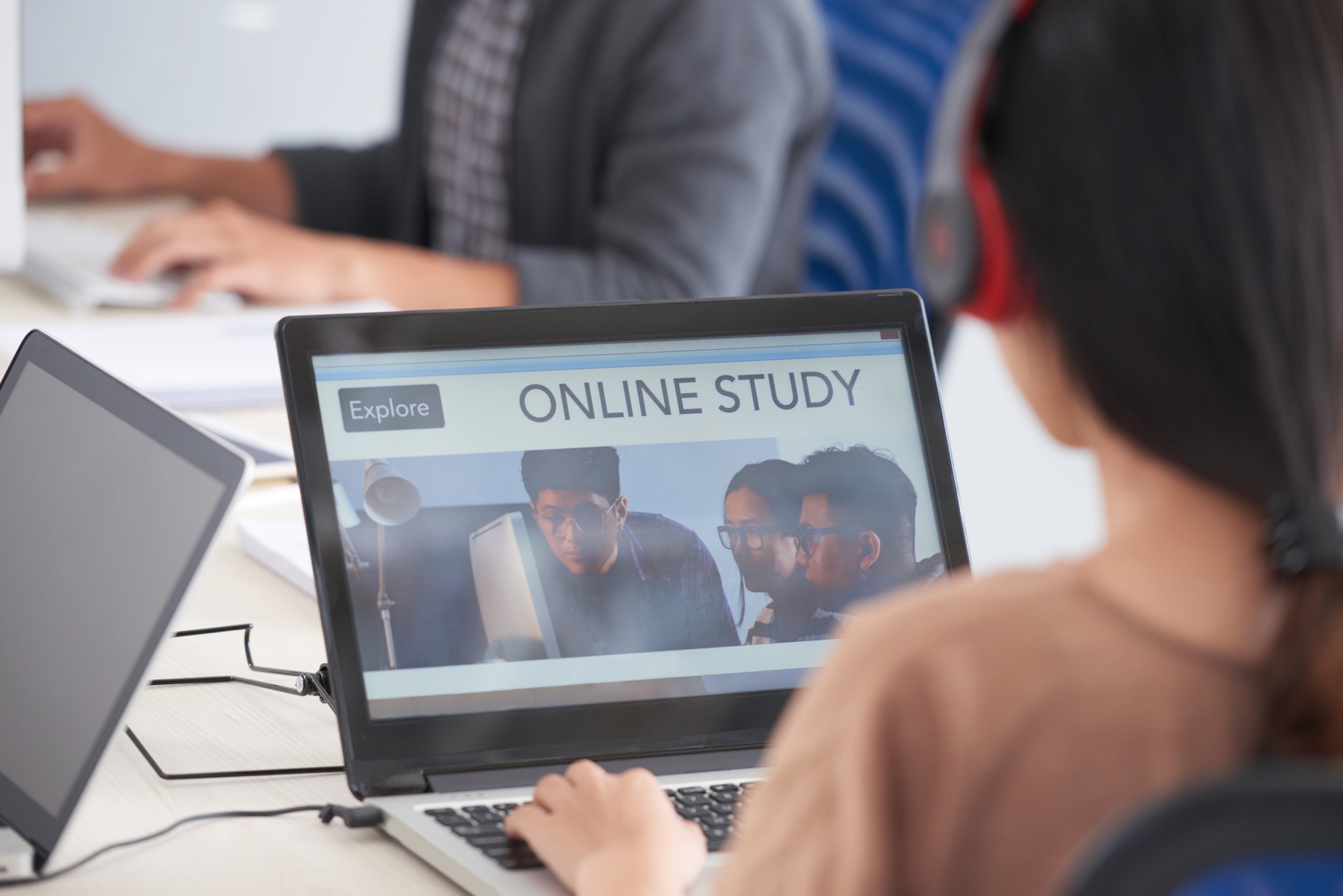 Studying online - Importance of Online Courses