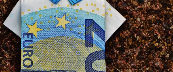 the last shirt, dollar bill, 20 euro