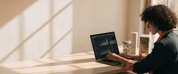 Blogger reviewing affiliate sales data for products from Shopify stores.